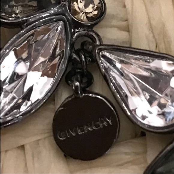 Exquisite Givenchy Bracelet with clear and Smokey Rhinestones with Pearls - Picture 3 of 3